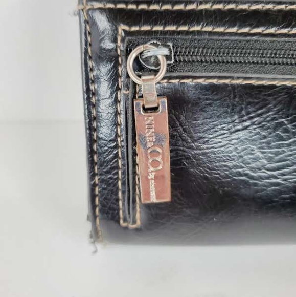 Wallet - Picture 2 of 5